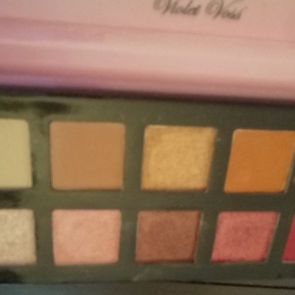 Makeup bundle - Picture 6 of 8